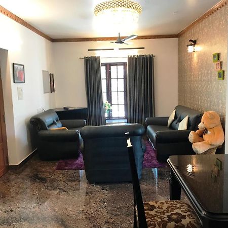 Beersheba Three Bed Room A/C Apartments Thiruvananthapuram Exteriör bild