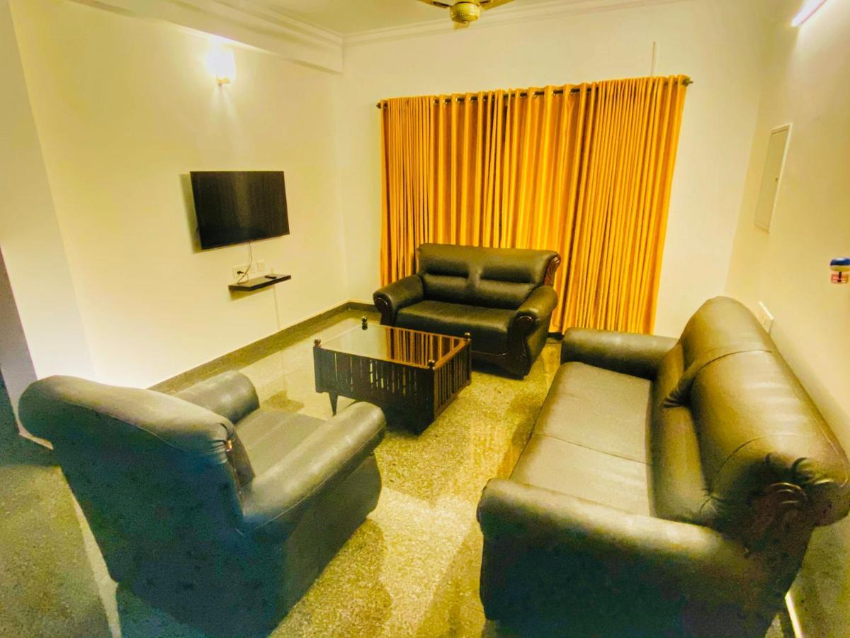 Beersheba Three Bed Room A/C Apartments Thiruvananthapuram Exteriör bild