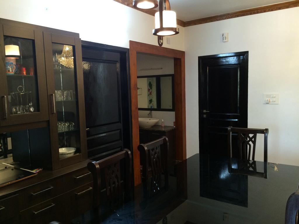 Beersheba Three Bed Room A/C Apartments Thiruvananthapuram Exteriör bild