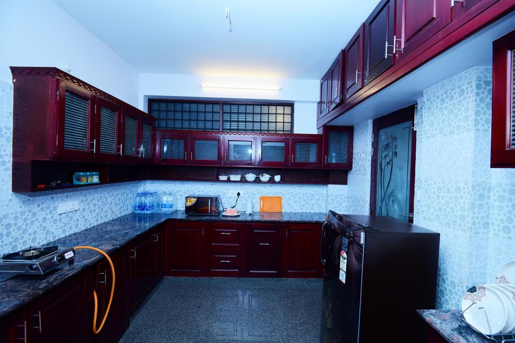 Beersheba Three Bed Room A/C Apartments Thiruvananthapuram Exteriör bild
