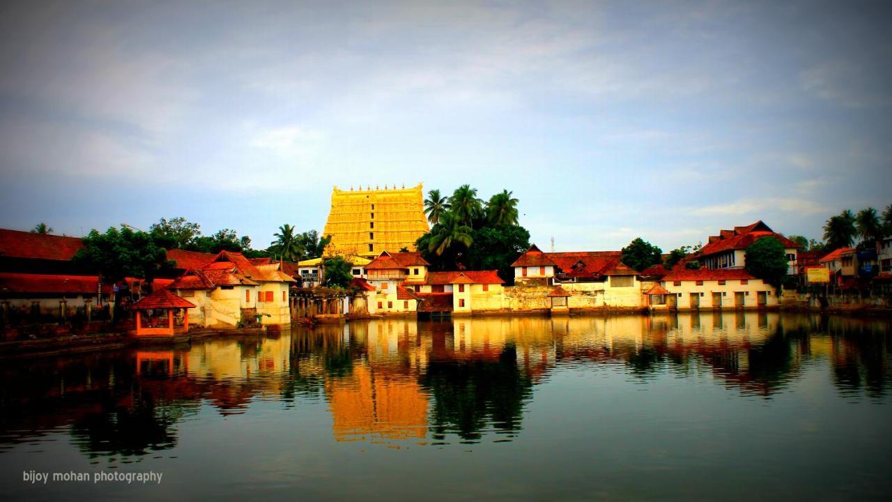 Beersheba Three Bed Room A/C Apartments Thiruvananthapuram Exteriör bild