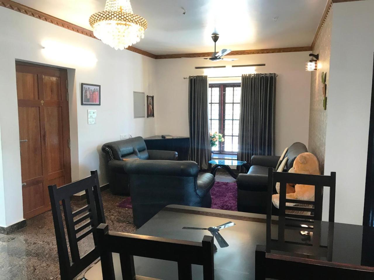 Beersheba Three Bed Room A/C Apartments Thiruvananthapuram Exteriör bild