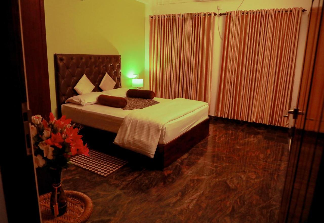 Beersheba Three Bed Room A/C Apartments Thiruvananthapuram Exteriör bild